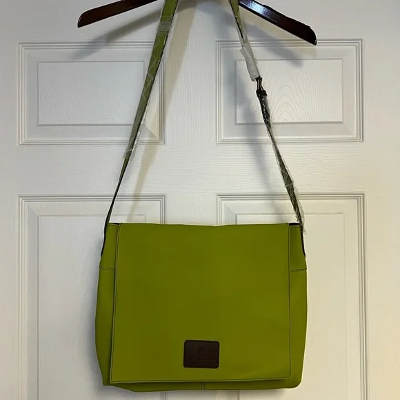Glenroyal Chic Handcrafted in Scotland Apple Green Crossbody Bag Satchel - Picture 2 of 11